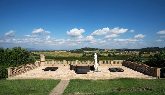 Villa Margot Sutri a stone's throw from golf!