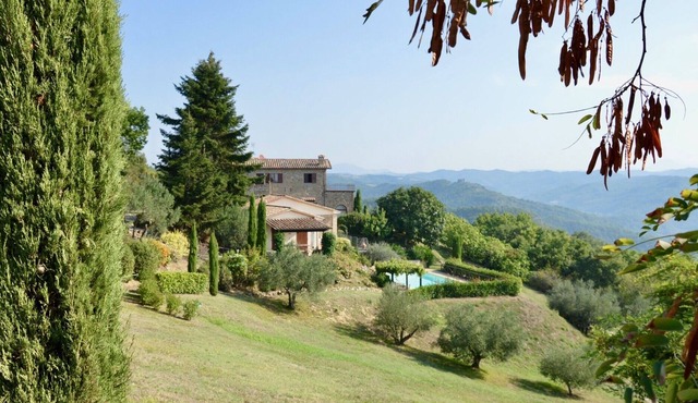 Villa Montone, luxury holiday home with stunning views