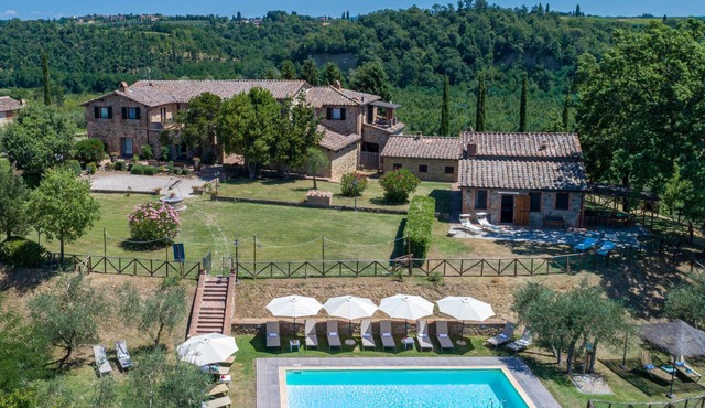 Villa Poggio Bonelli 18, Emma Villas