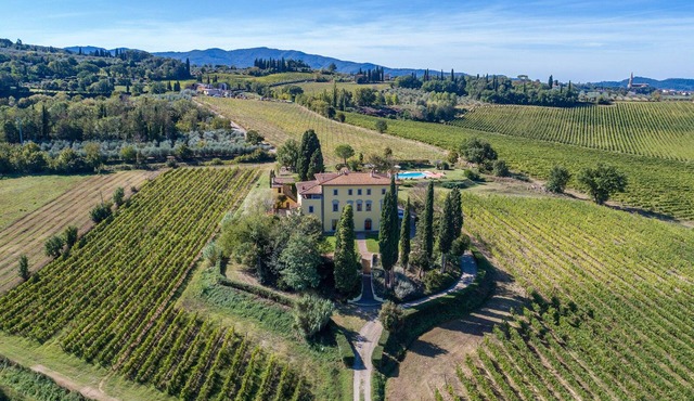 Villa Palazzaccio 26, Emma Villas