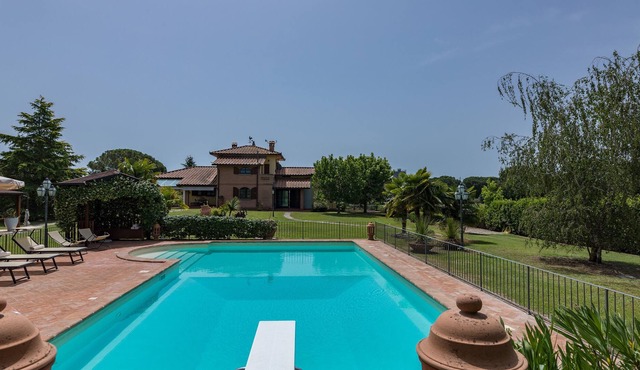Villa Solidea 8+1, Emma Villas