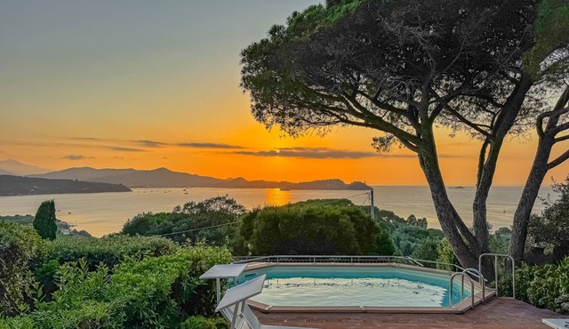 Villa with Pool and Stunning Views over the Gulf of Portoferraio.