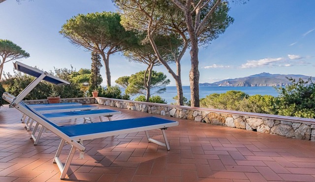 Villa with private access to the beach in Capoliveri