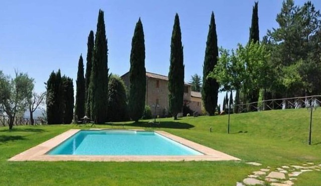 Villa with private pool near Trasimeno Lake
