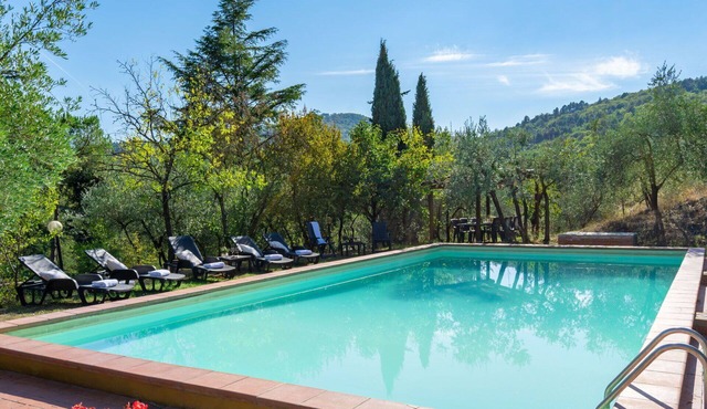 Wonderful private villa with WIFI, private pool, TV, balcony, pets allowed and panoramic view