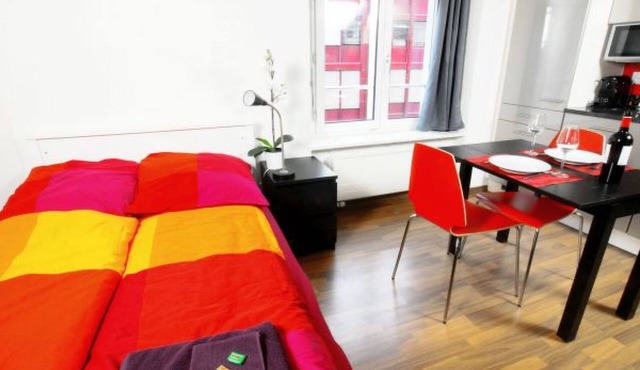 ZH Cranberry l - Oerlikon HITrental Apartment by Interhome