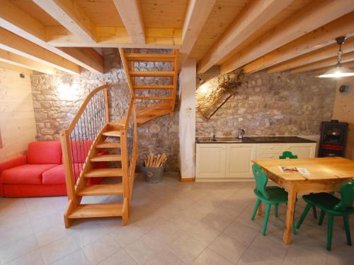 Apartment Albergo Diffuso - Cjasa Ustin-2 by Interhome