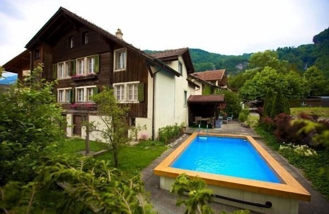 Wenger 5-bed flat