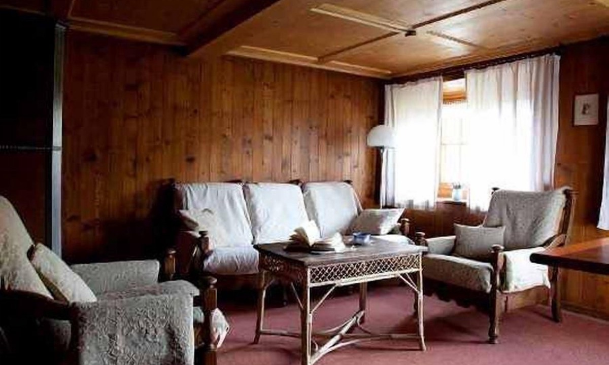 Maienfeld House | The Walserhaus with mountain views