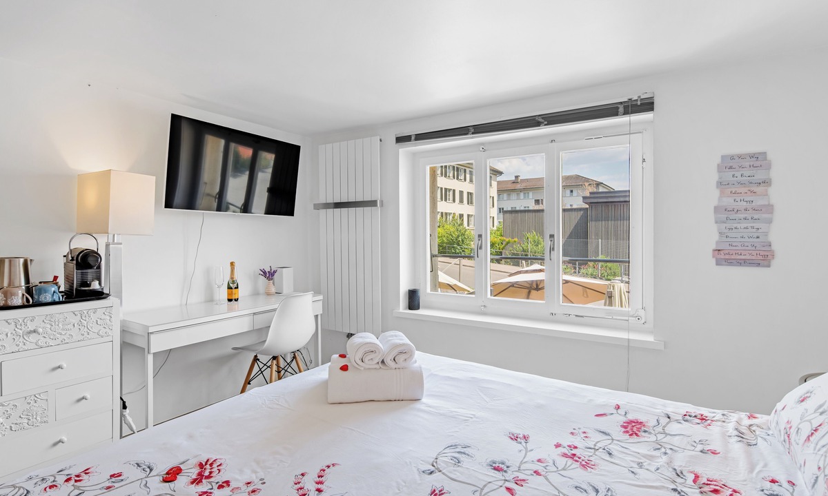 Meilen District Bed & Breakfast | HouseofHarmony