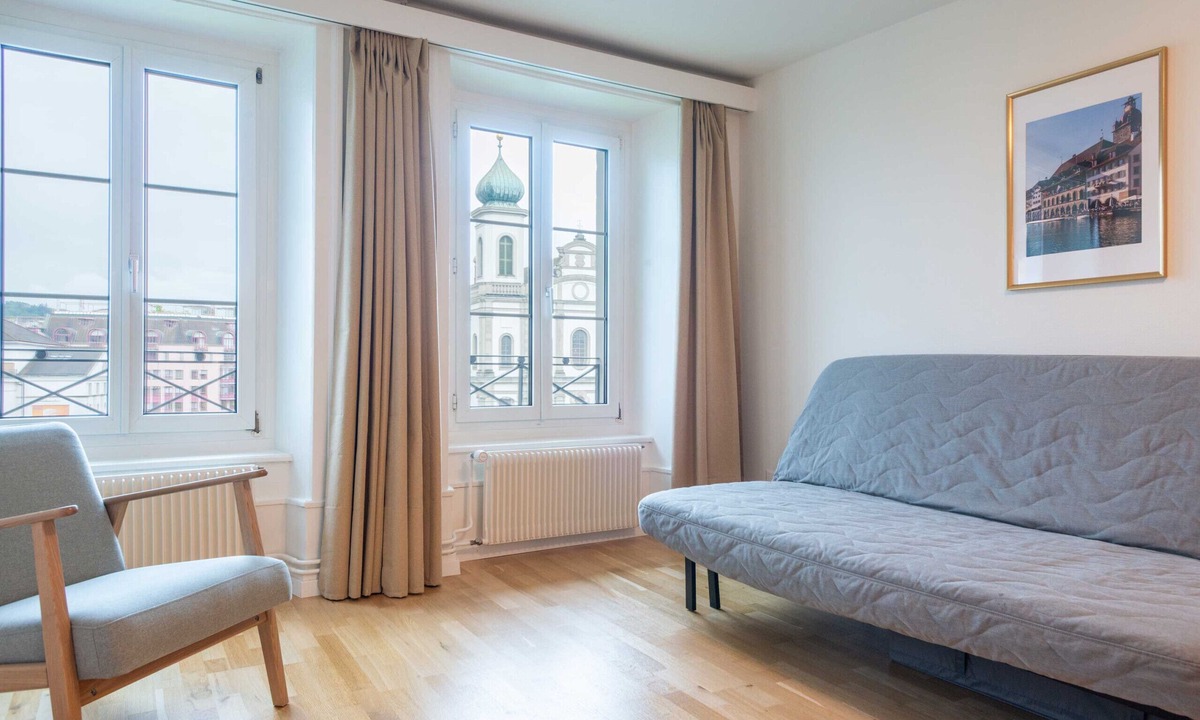 Lucerne Apartment | Hitrental Chapel Bridge Apartments