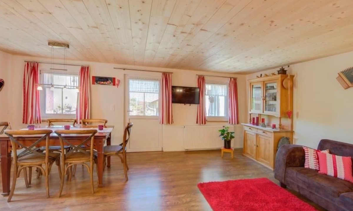 Schlatt-Haslen Apartment | Bauernhof Fendrig - neue Wohnung by Interhome