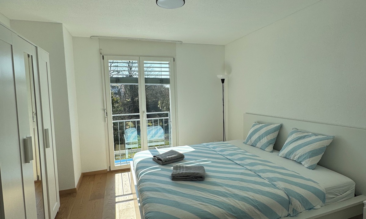 Kloten Apartment | VK - Zürich Airport - Homestay - Härdlen