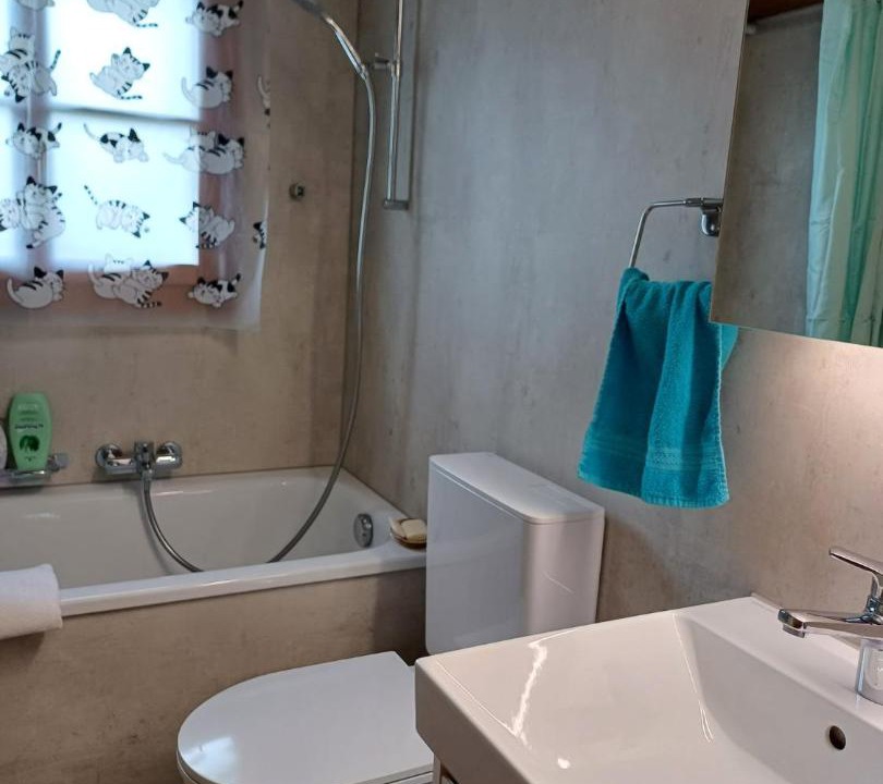 Emmetten House | Familienzimmer mit Bergblick