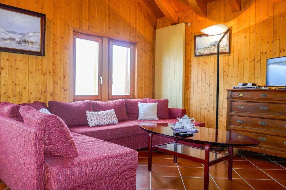 Leontica House | Holiday Home Mona by Interhome