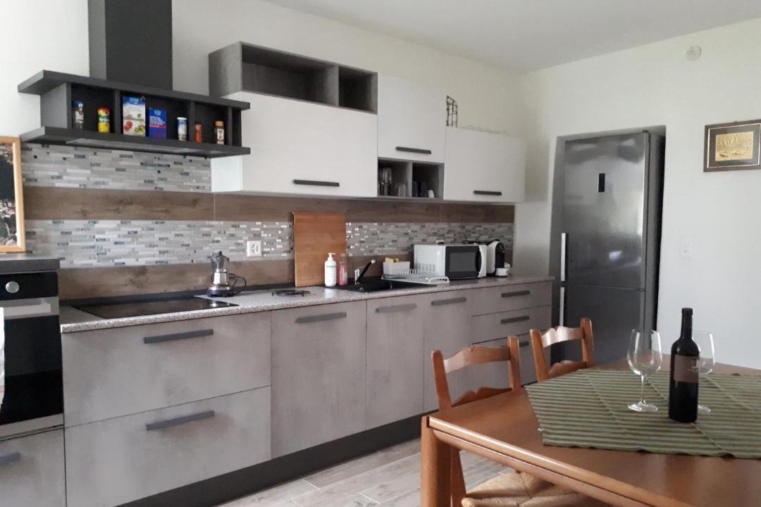 Castel San Pietro Apartment | B&B appartamenti chez Patty