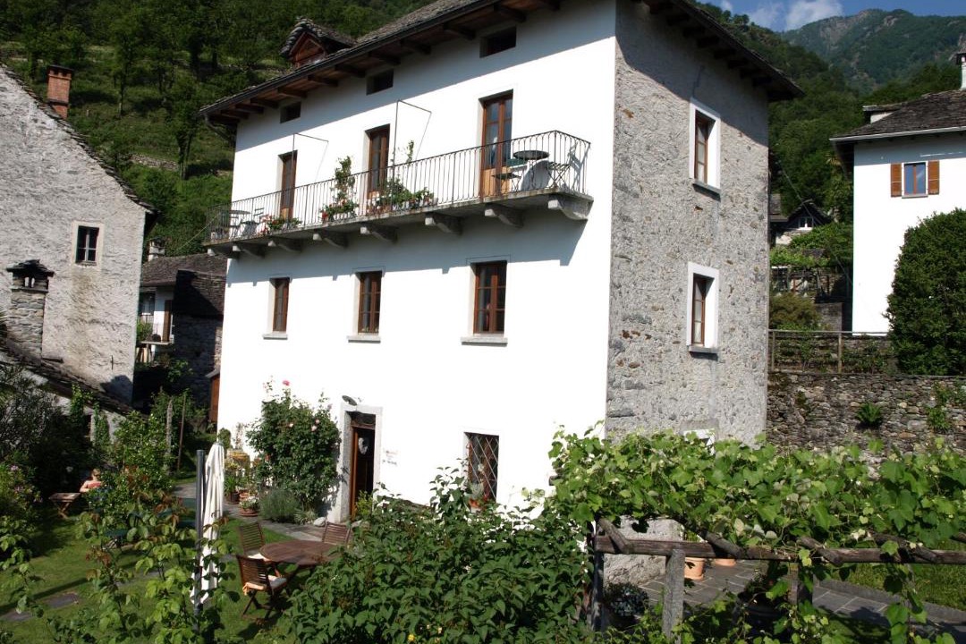 Coglio House | Pensione Ca' Serafina