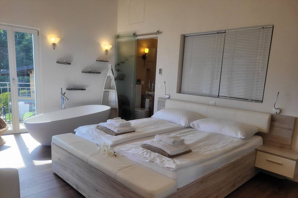 Photo of Bedroom in Brione sopra Minusio