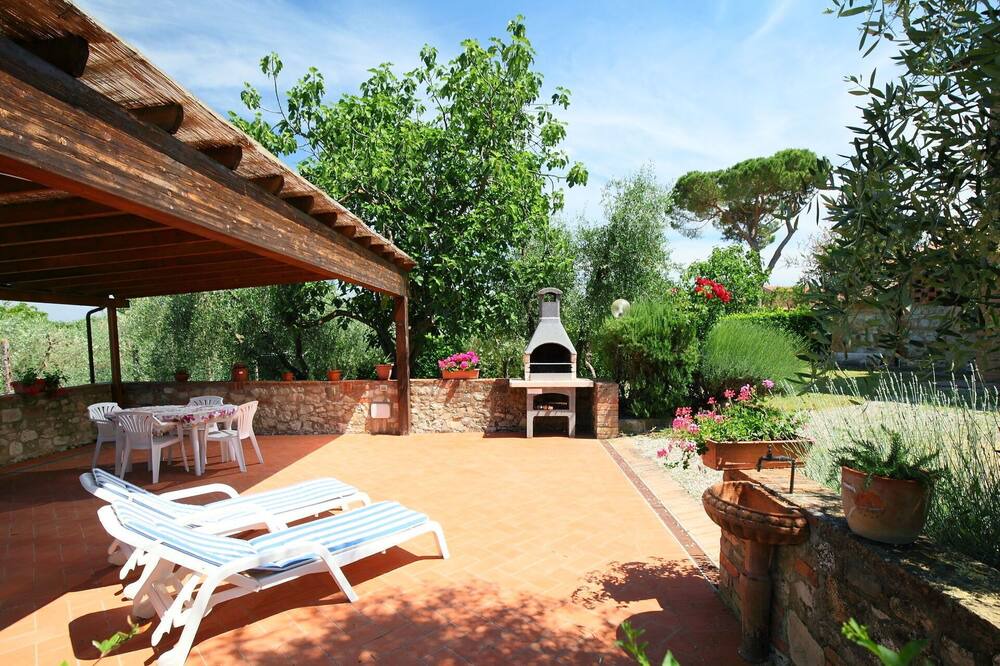 Photo of Outdoor in Guistrigona