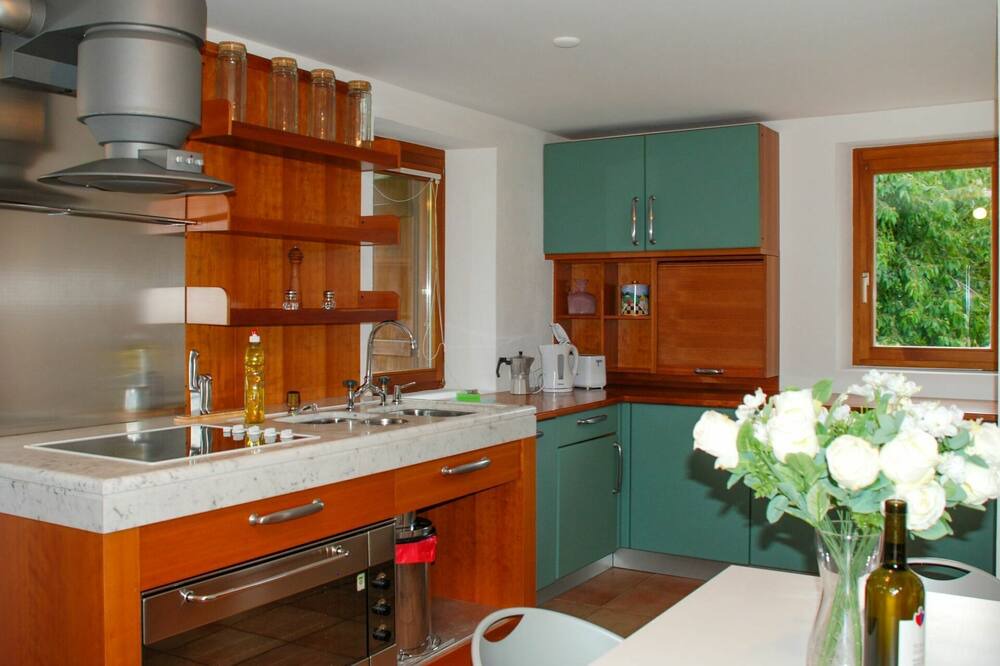 Photo of Bedroom in Negrentino