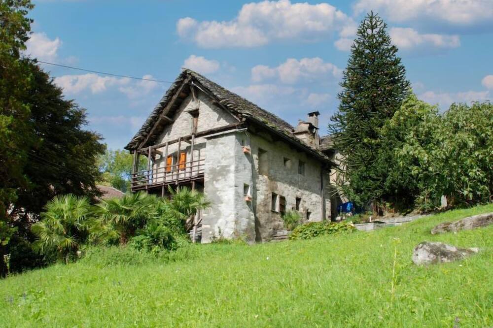 Photo of Outdoor in Negrentino