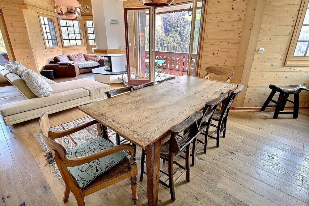Photo of Livingroom in Champery