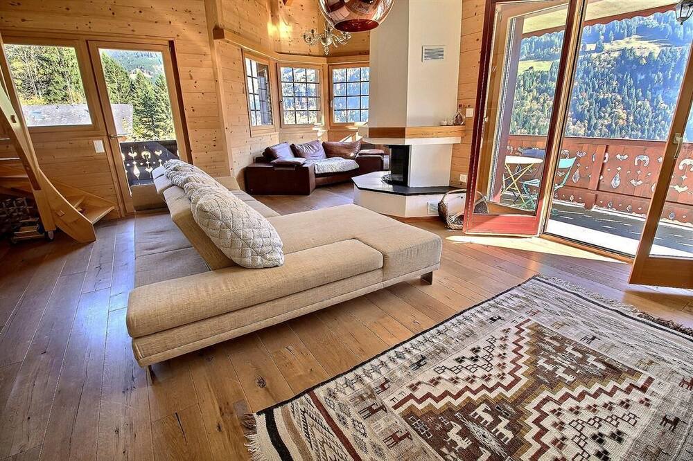 Photo of Livingroom in Champery