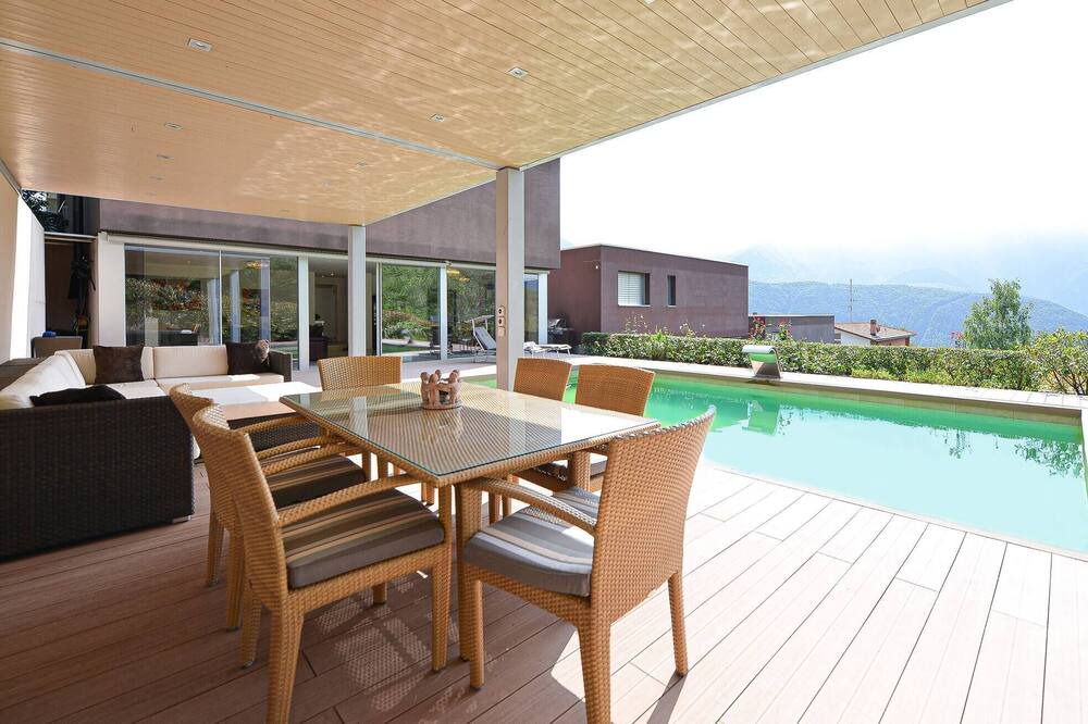 Photo of Outdoor in Carona