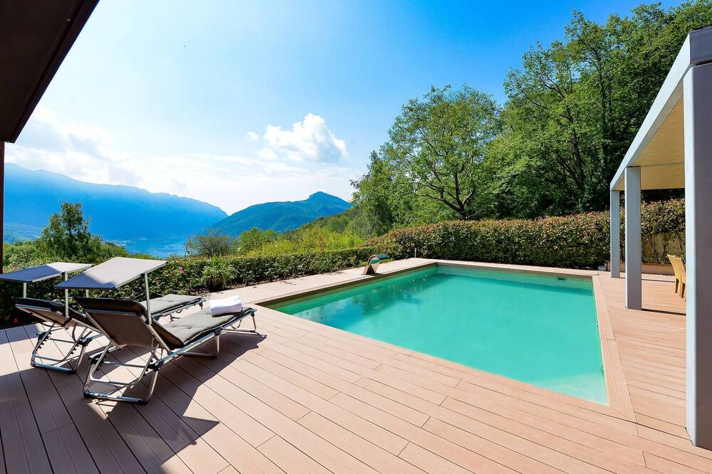 Photo of Outdoor in Carona