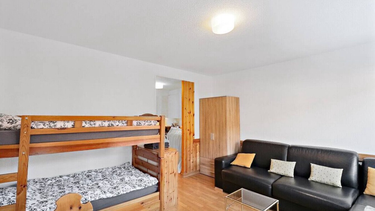 Photo of Bedroom in Lens