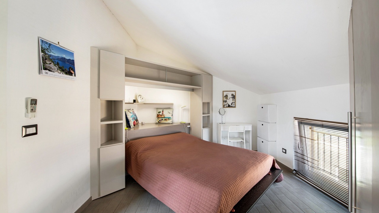Photo of Bedroom in Colonno