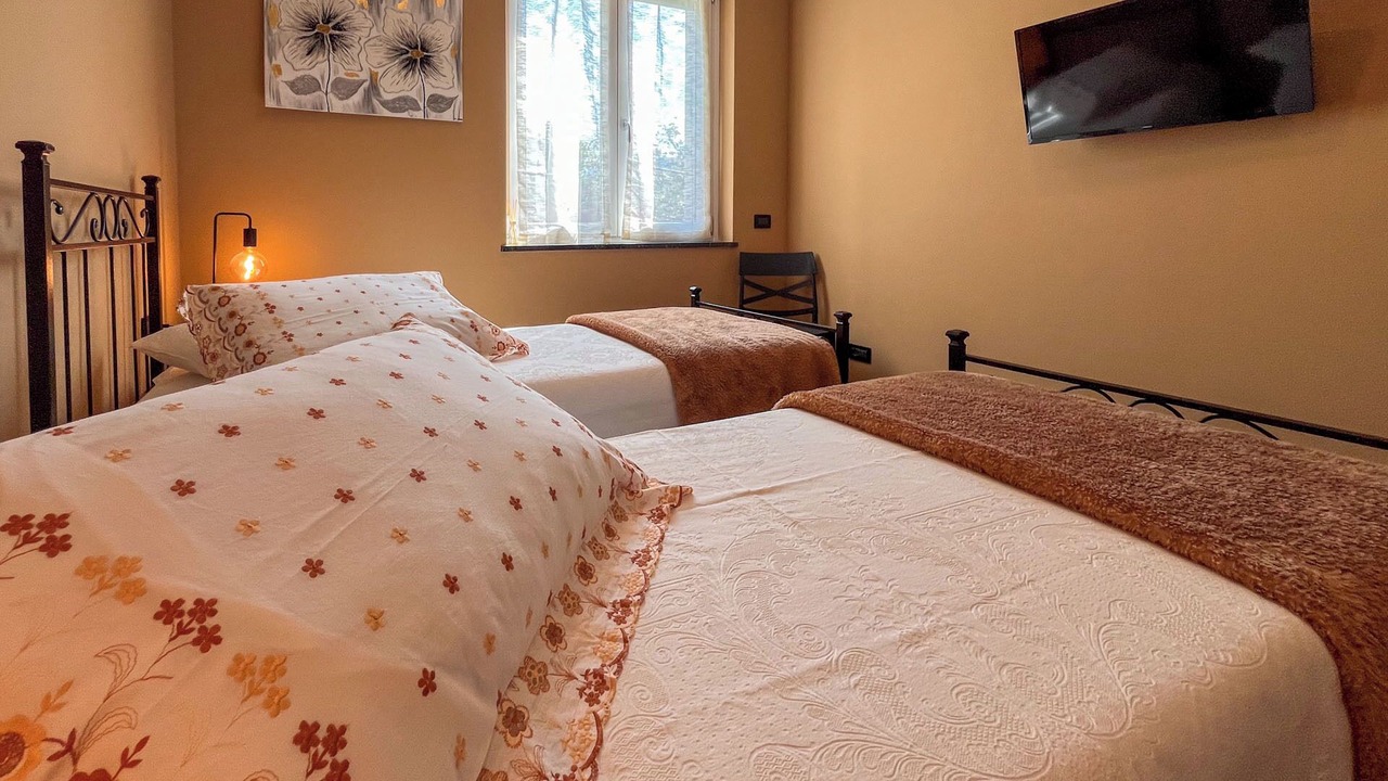 Photo of Bedroom in Mandello del Lario