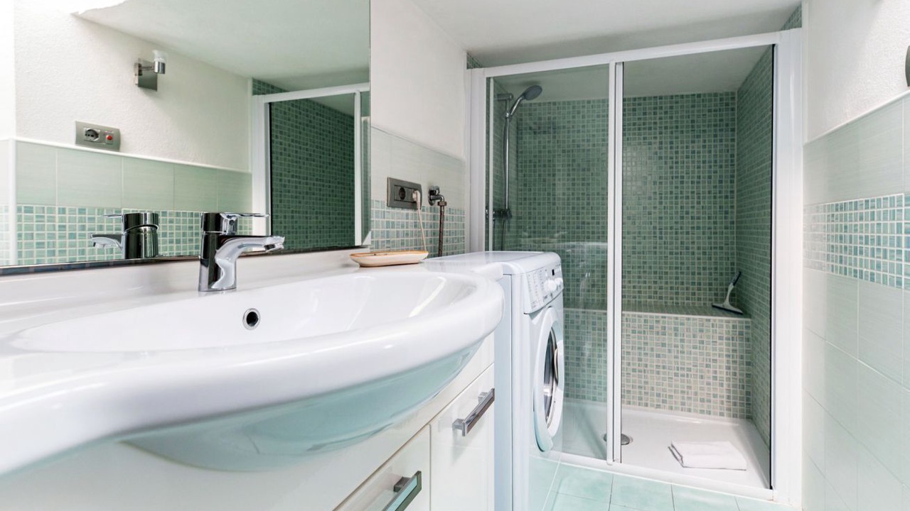 Photo of Bathroom in Colonno