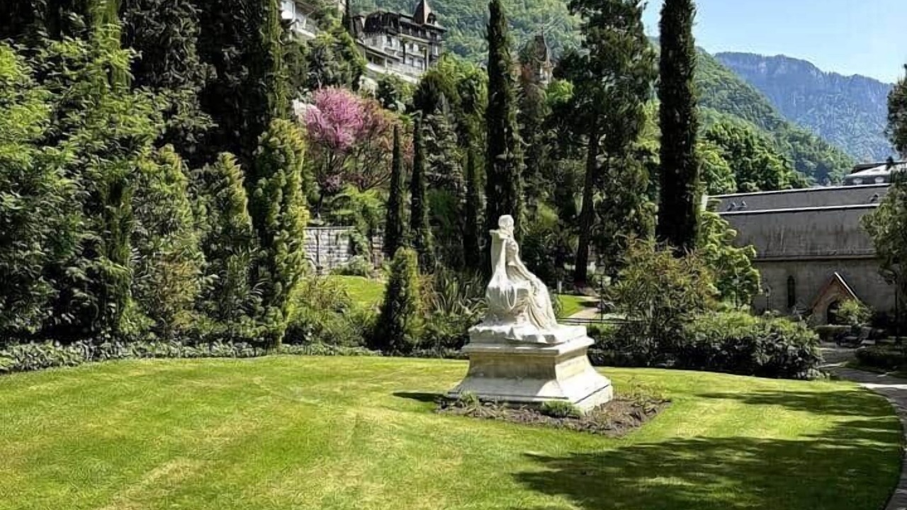 Photo of Others in Montreux