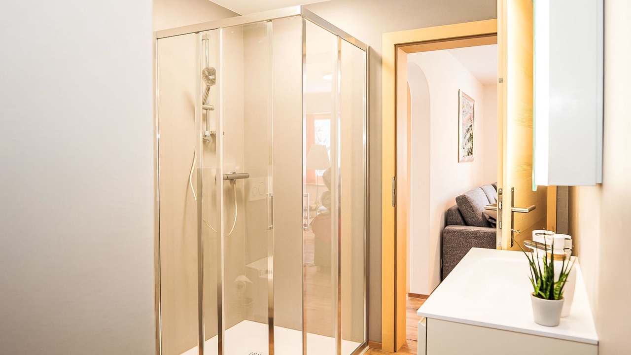 Photo of Bathroom in Samedan