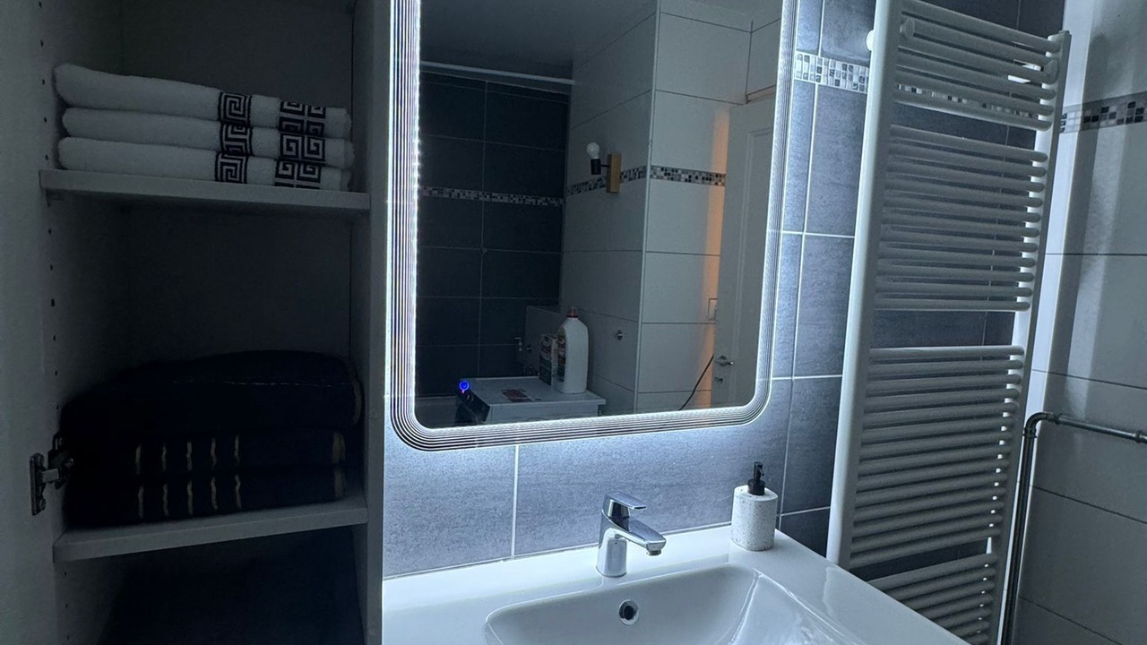 Photo of Bathroom in Mies