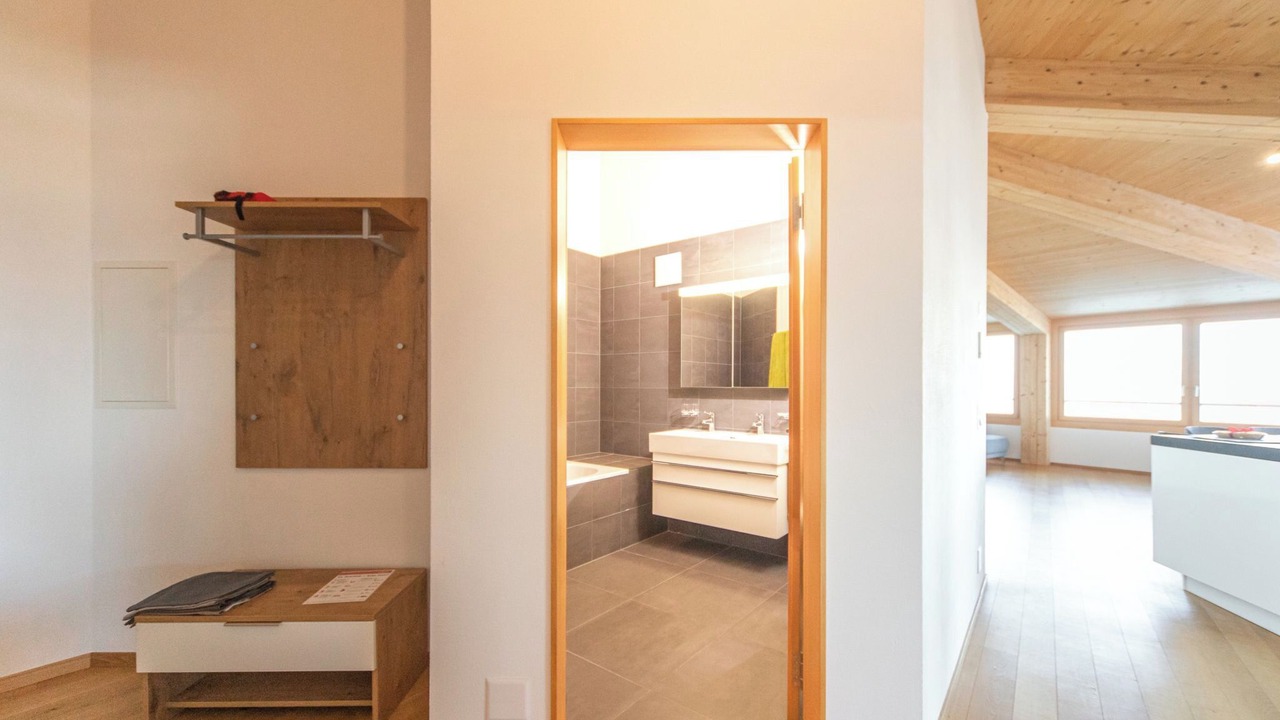 Photo of Others in Valens