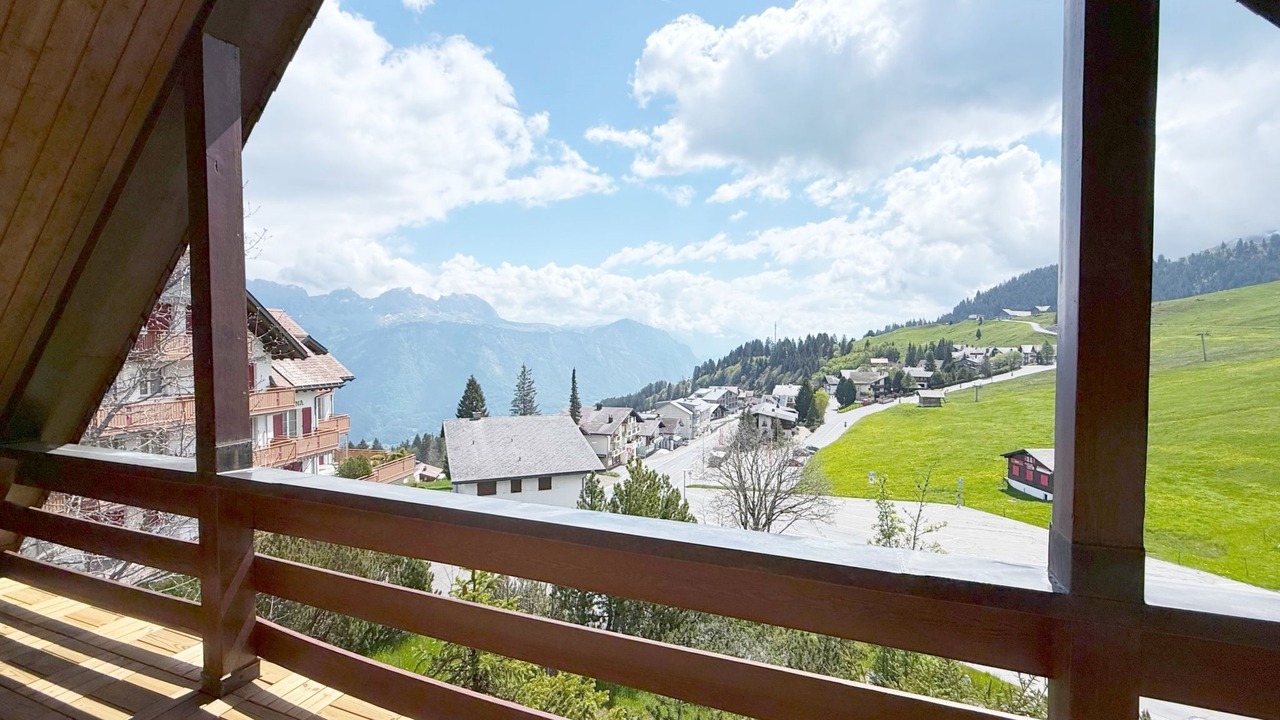 Photo of Others in Quarten