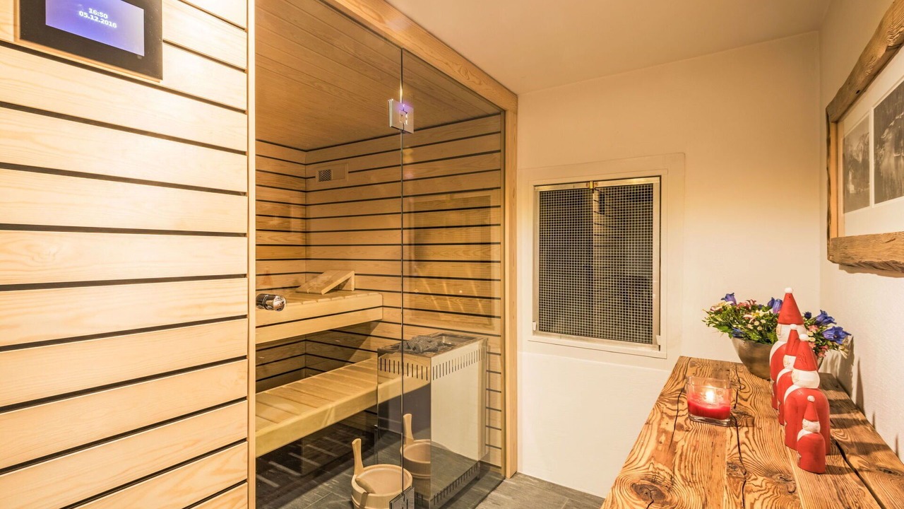 Photo of Bedroom in Flims