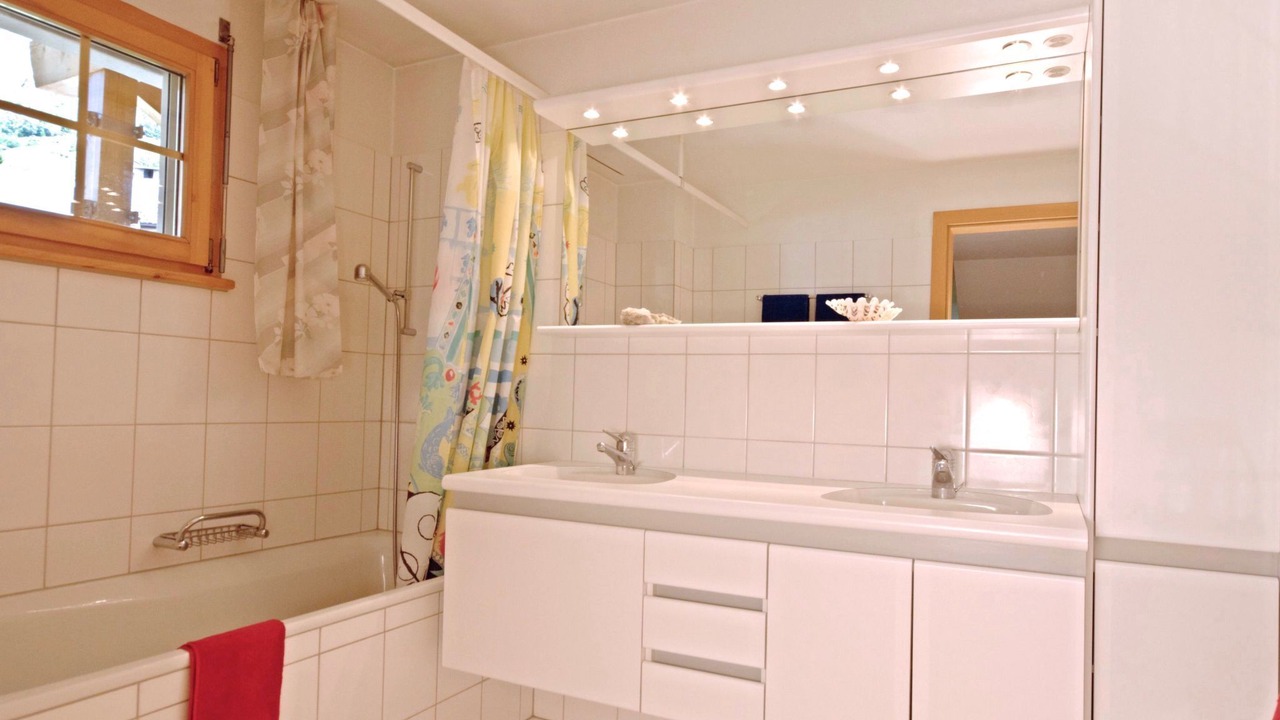 Photo of Bathroom in Sedrun