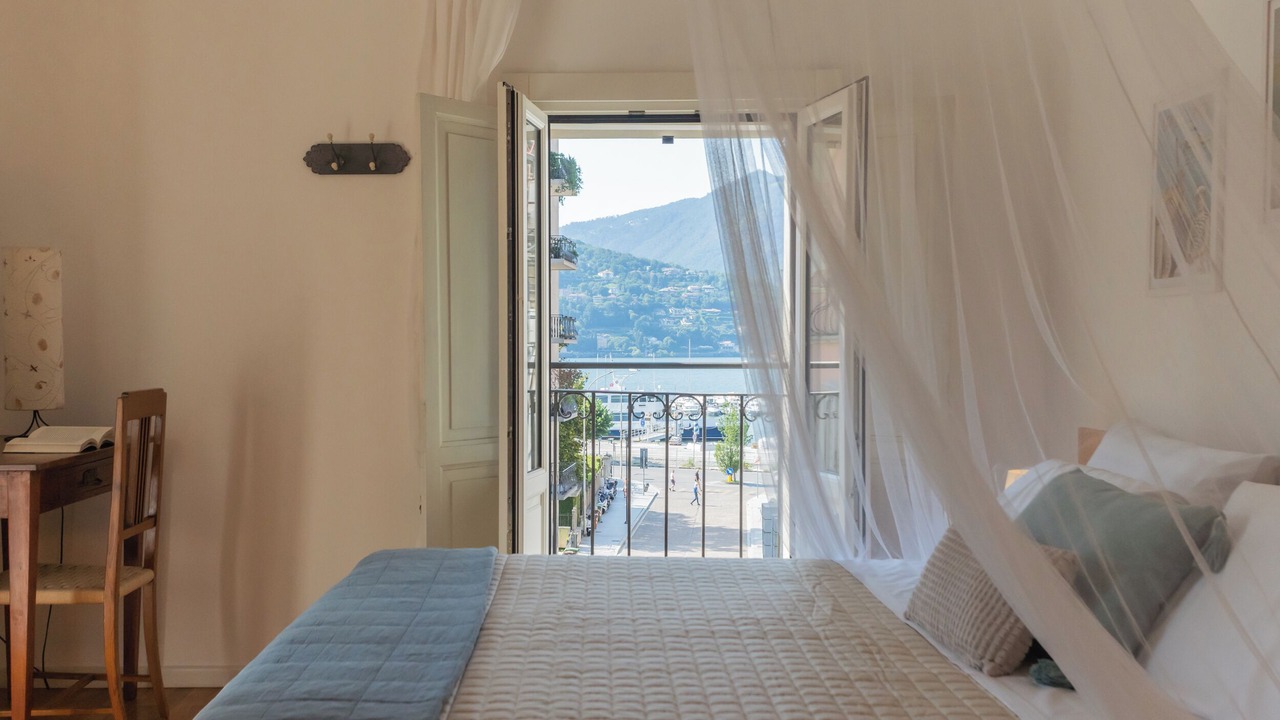 Photo of Bedroom in Como City Centre