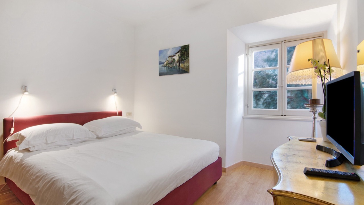 Photo of Bedroom in Lenno