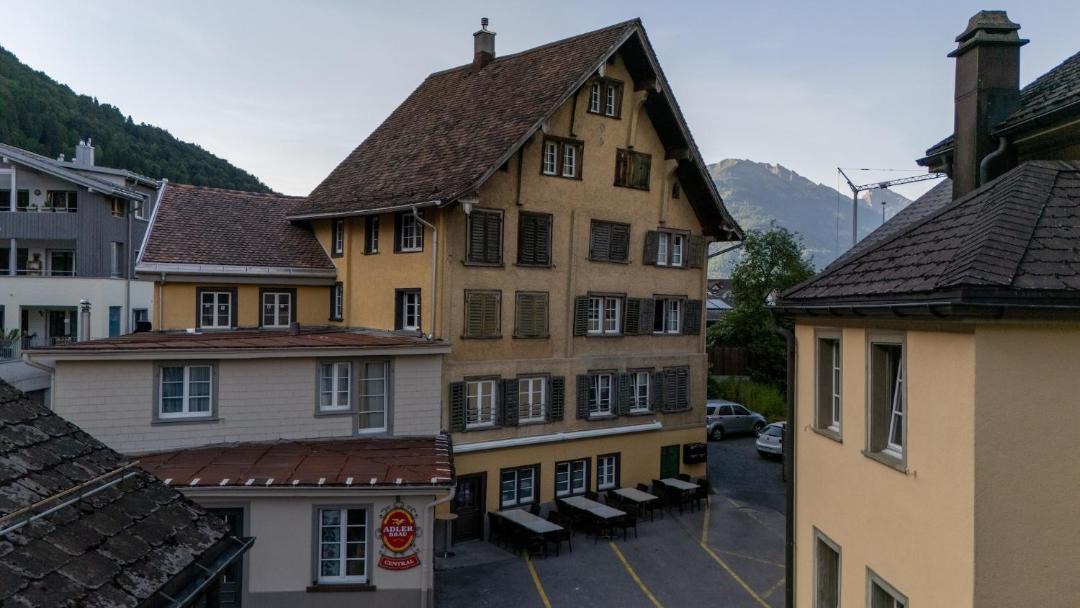 Photo of Buildings in Naefels