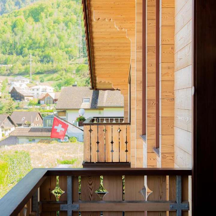 Photo of Others in Quarten