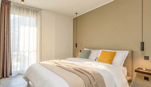 Family Apartment, 1 Bedroom, 2 Bathrooms (ICON H Lugano 402 Suite Business)