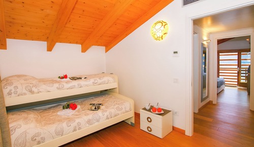 Family Apartment, 2 Bedrooms, 2 Bathrooms, Mountainside (Riva Bellano Margherita 2)