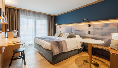 Signature Room