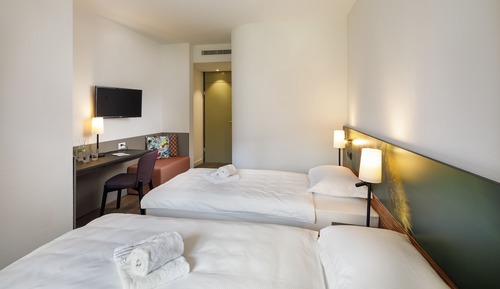 Comfort Room, 2 Twin Beds, Air conditioning