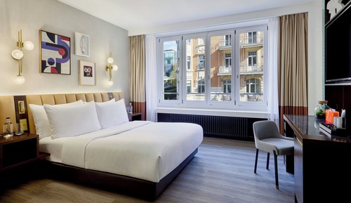 Deluxe Room, 1 King Bed