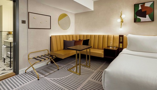 Superior Room, 1 King Bed